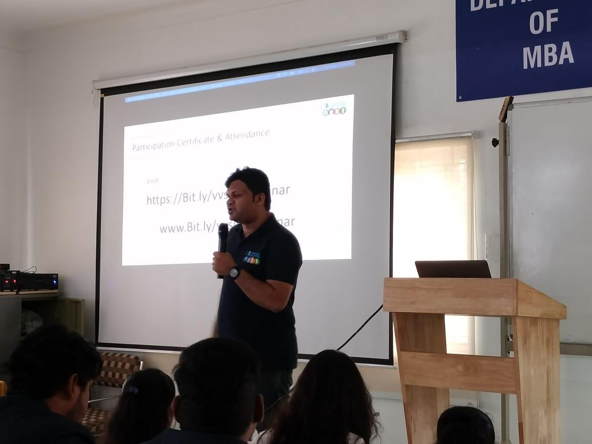 Digital Nest, Digital Nest School of Business